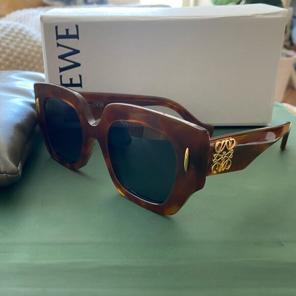 Brand New Loewe Square Screen Sunglasses - Picture 2 of 9